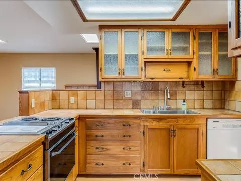 Kitchen - 1556 3rd, Los Osos, CA 93402 photo 1 of 3
