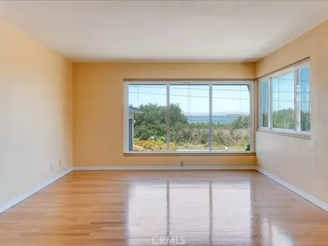 Living - 1556 3rd, Los Osos, CA 93402 photo 2 of 11
