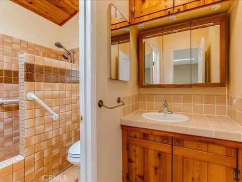 Bath - 1556 3rd, Los Osos, CA 93402 photo 1 of 2