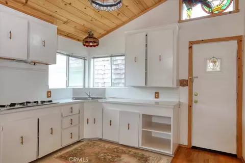 Kitchen - 550 Worcester Dr, Cambria, CA 93428 photo 2 of 5