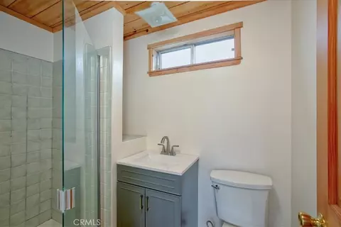 Bath - 550 Worcester Dr, Cambria, CA 93428 photo 3 of 4