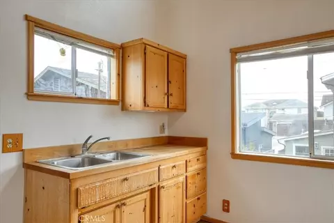 Kitchen - 550 Worcester Dr, Cambria, CA 93428 photo 3 of 5