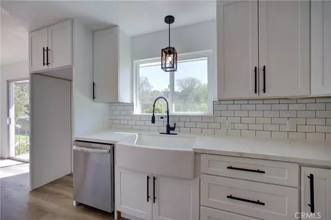 Kitchen - 1550 Main St, Cambria, CA 93428 photo 3 of 3
