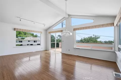 Living - 490 Warwick St, Cambria, CA 93428 photo 4 of 10