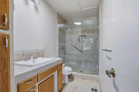 Bath - 490 Warwick St, Cambria, CA 93428 photo 2 of 2