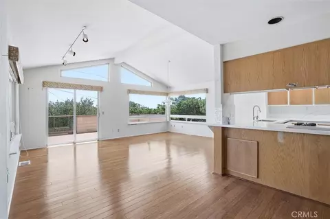 Living - 490 Warwick St, Cambria, CA 93428 photo 2 of 11