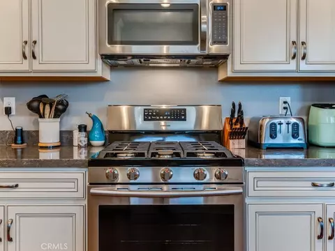 Kitchen - 516 Sacagawea Ct, Paso Robles, CA 93446 photo 6 of 9