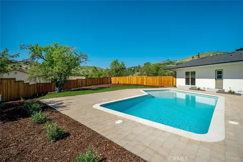 Exterior - 1026 Merry Hill Rd, Paso Robles, CA 93446 photo 11 of 18