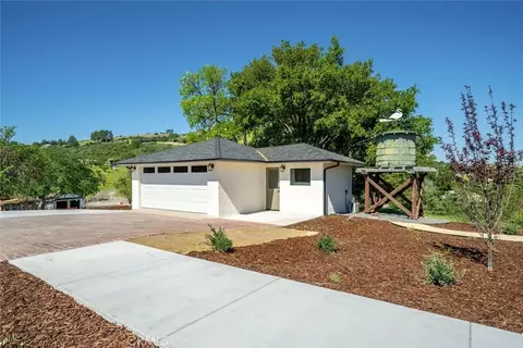 Exterior - 1026 Merry Hill Rd, Paso Robles, CA 93446 photo 18 of 18