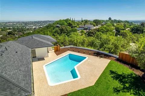 Exterior - 1026 Merry Hill Rd, Paso Robles, CA 93446 photo 10 of 18