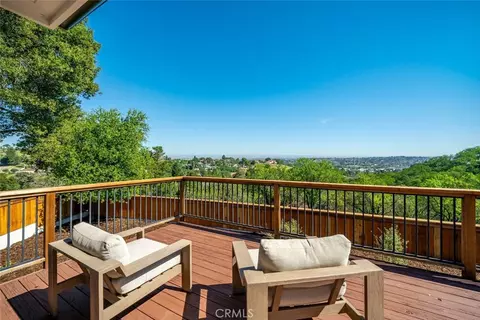 Exterior - 1026 Merry Hill Rd, Paso Robles, CA 93446 photo 5 of 18