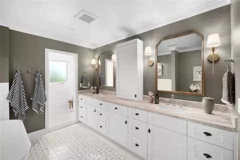 Bath - 1026 Merry Hill Rd, Paso Robles, CA 93446 photo 1 of 4