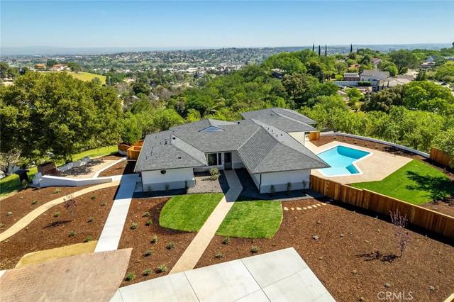 1026 Merry Hill Rd, Paso Robles, CA 93446