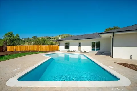 Exterior - 1026 Merry Hill Rd, Paso Robles, CA 93446 photo 13 of 18