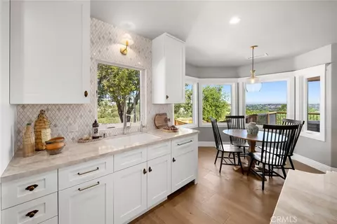 Kitchen - 1026 Merry Hill Rd, Paso Robles, CA 93446 photo 5 of 6