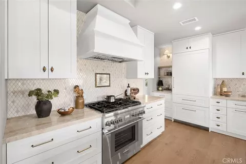 Kitchen - 1026 Merry Hill Rd, Paso Robles, CA 93446 photo 3 of 6