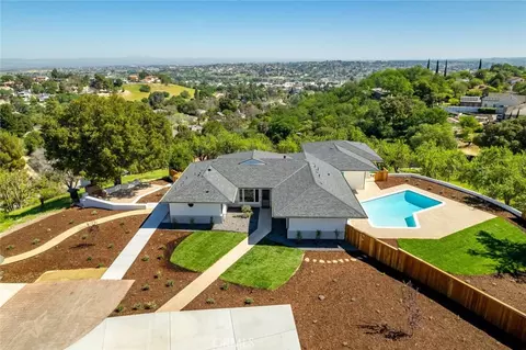 View/Area - 1026 Merry Hill Rd, Paso Robles, CA 93446 photo 5 of 8