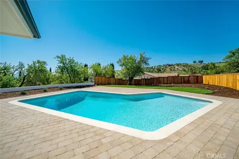 Exterior - 1026 Merry Hill Rd, Paso Robles, CA 93446 photo 8 of 18