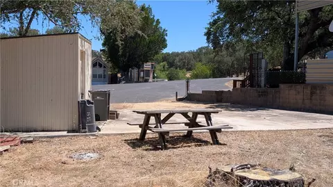2104 Clamath Ct, Paso Robles, CA 93446 photo 2