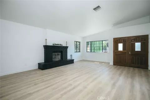 Living - 921 Player Ln, Paso Robles, CA 93446 photo 1 of 5