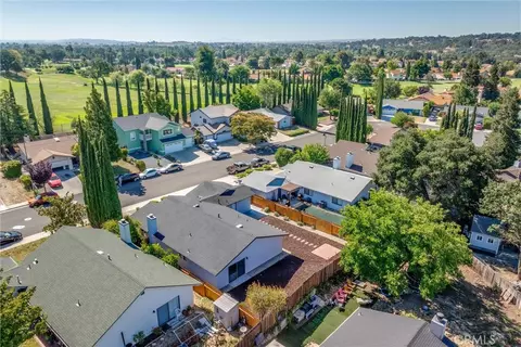 View/Area - 921 Player Ln, Paso Robles, CA 93446 photo 9 of 10
