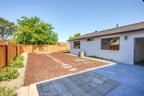 Exterior - 921 Player Ln, Paso Robles, CA 93446 photo 8 of 9