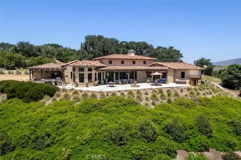 2350 Camino Edna, San Luis Obispo, CA 93401