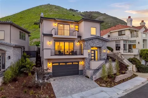 2732 Barcelona St, Pismo Beach, CA 93449