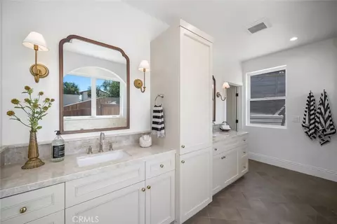 Bath - 1006 Merry Hill Rd, Paso Robles, CA 93446 photo 1 of 4