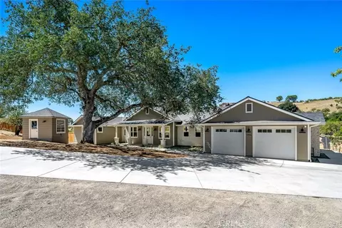 Exterior - 1006 Merry Hill Rd, Paso Robles, CA 93446 photo 1 of 15