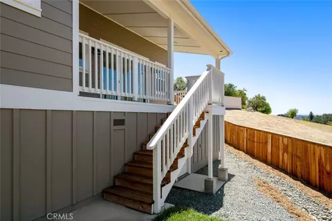 Exterior - 1006 Merry Hill Rd, Paso Robles, CA 93446 photo 11 of 15