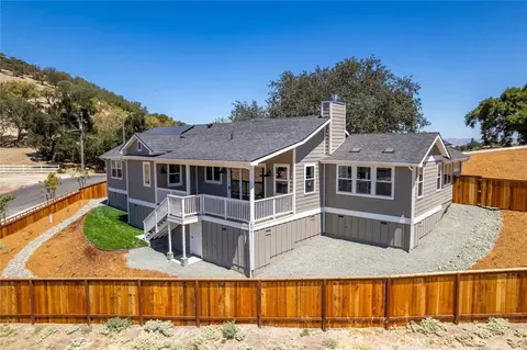 Exterior - 1006 Merry Hill Rd, Paso Robles, CA 93446 photo 14 of 15