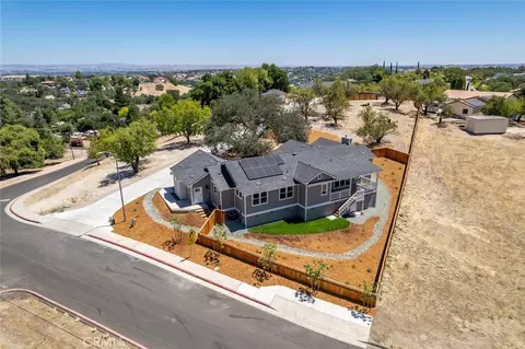 View/Area - 1006 Merry Hill Rd, Paso Robles, CA 93446 photo 5 of 6