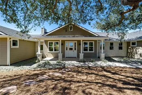 Exterior - 1006 Merry Hill Rd, Paso Robles, CA 93446 photo 4 of 15