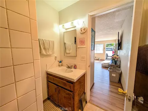 Bath - 1143 16th, Los Osos, CA 93402 photo 2 of 3