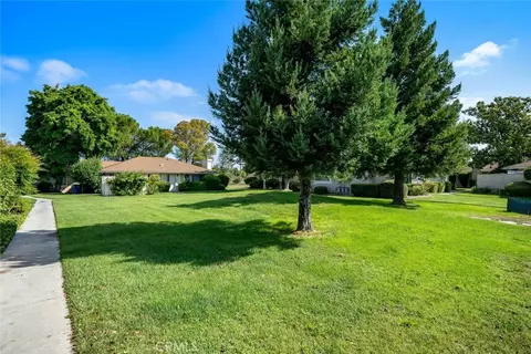 Exterior - 126 Flag Way #B, Paso Robles, CA 93446 photo 6 of 10