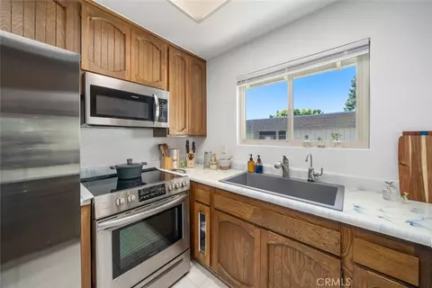 Kitchen - 126 Flag Way #B, Paso Robles, CA 93446 photo 3 of 4