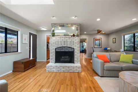 Living - 182 Luzon St, Morro Bay, CA 93442 photo 2 of 4