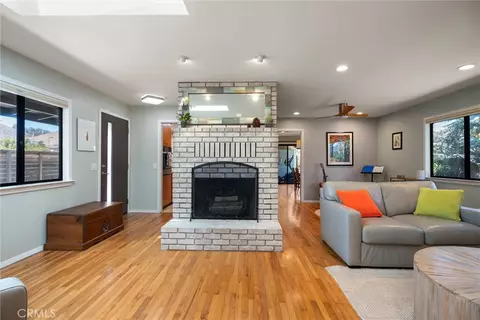 Living - 182 Luzon St, Morro Bay, CA 93442 photo 2 of 4