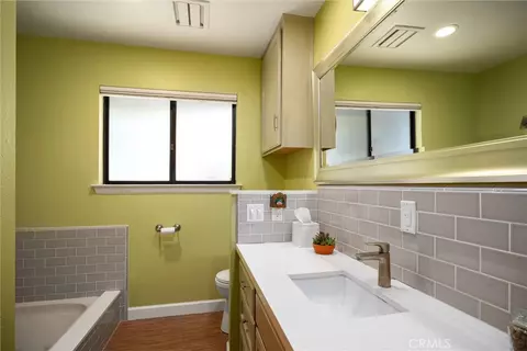 Bath - 182 Luzon St, Morro Bay, CA 93442 photo 1 of 1