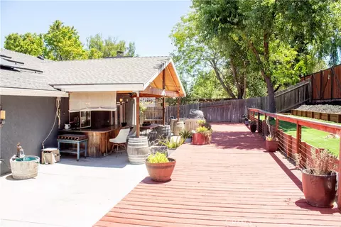 Exterior - 1485 Godell St, Templeton, CA 93465 photo 9 of 10