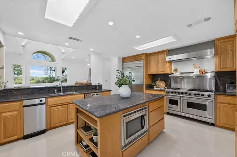 Kitchen - 5648 E Dinuba, Fowler, CA 93625 photo 1 of 5