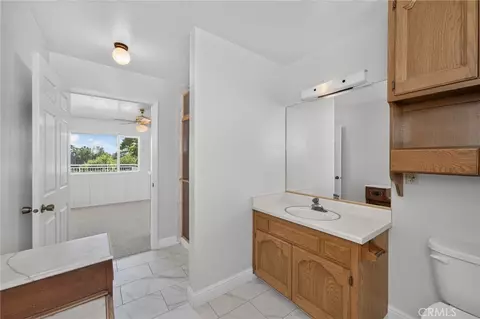 Bath - 5648 E Dinuba, Fowler, CA 93625 photo 6 of 8