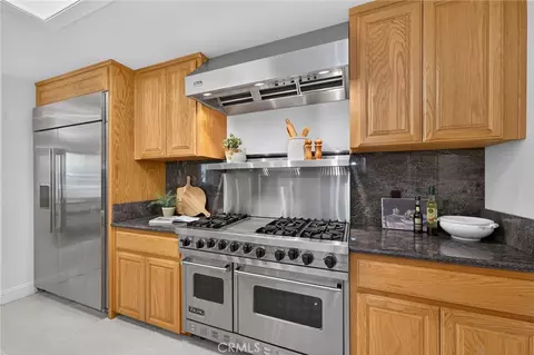 Kitchen - 5648 E Dinuba, Fowler, CA 93625 photo 3 of 5