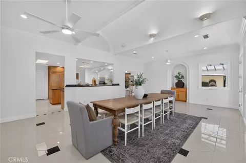 Dining - 5648 E Dinuba, Fowler, CA 93625 photo 2 of 5