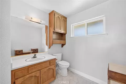 Bath - 5648 E Dinuba, Fowler, CA 93625 photo 7 of 8