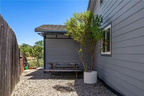 Exterior - 1958 Green Brook Ln, Paso Robles, CA 93446 photo 10 of 18