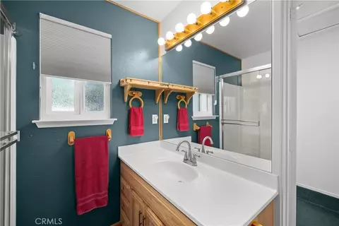 Bath - 1958 Green Brook Ln, Paso Robles, CA 93446 photo 1 of 3