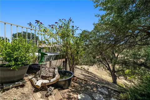 Exterior - 1958 Green Brook Ln, Paso Robles, CA 93446 photo 12 of 18