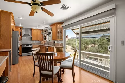 Kitchen - 1958 Green Brook Ln, Paso Robles, CA 93446 photo 3 of 6